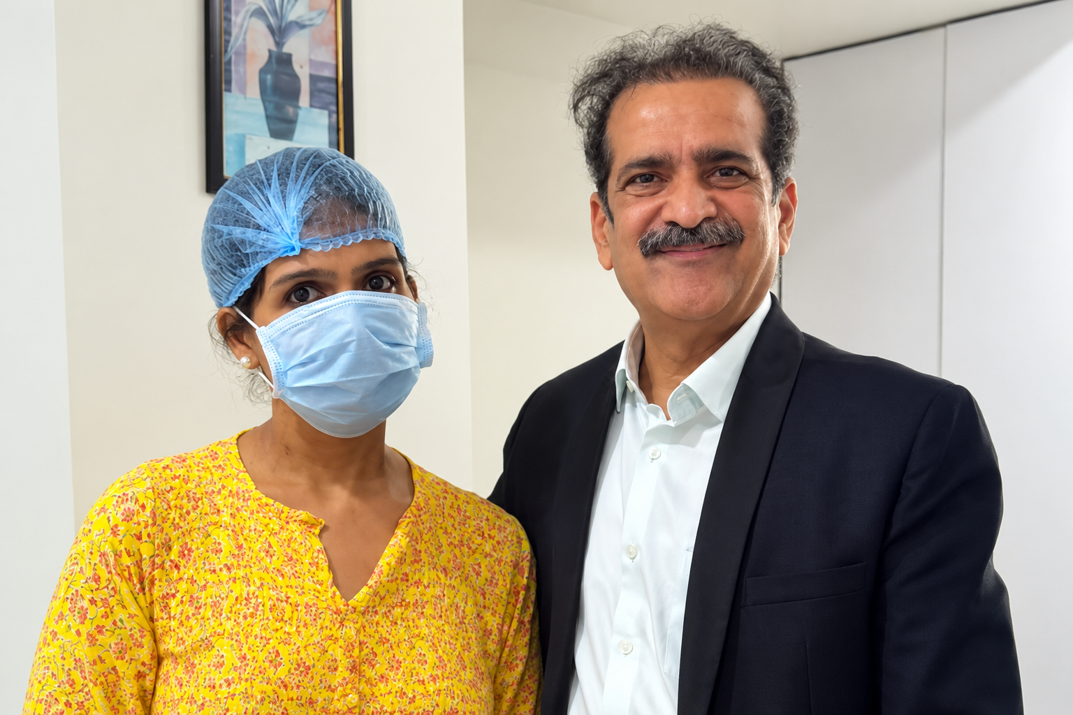 Nairobi woman with Dr Shashank Shah at Laparo Obeso Centre